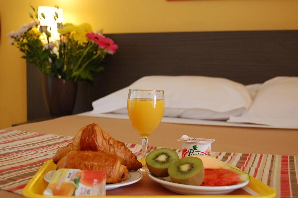 Noemys Aigues-mortes roomservice